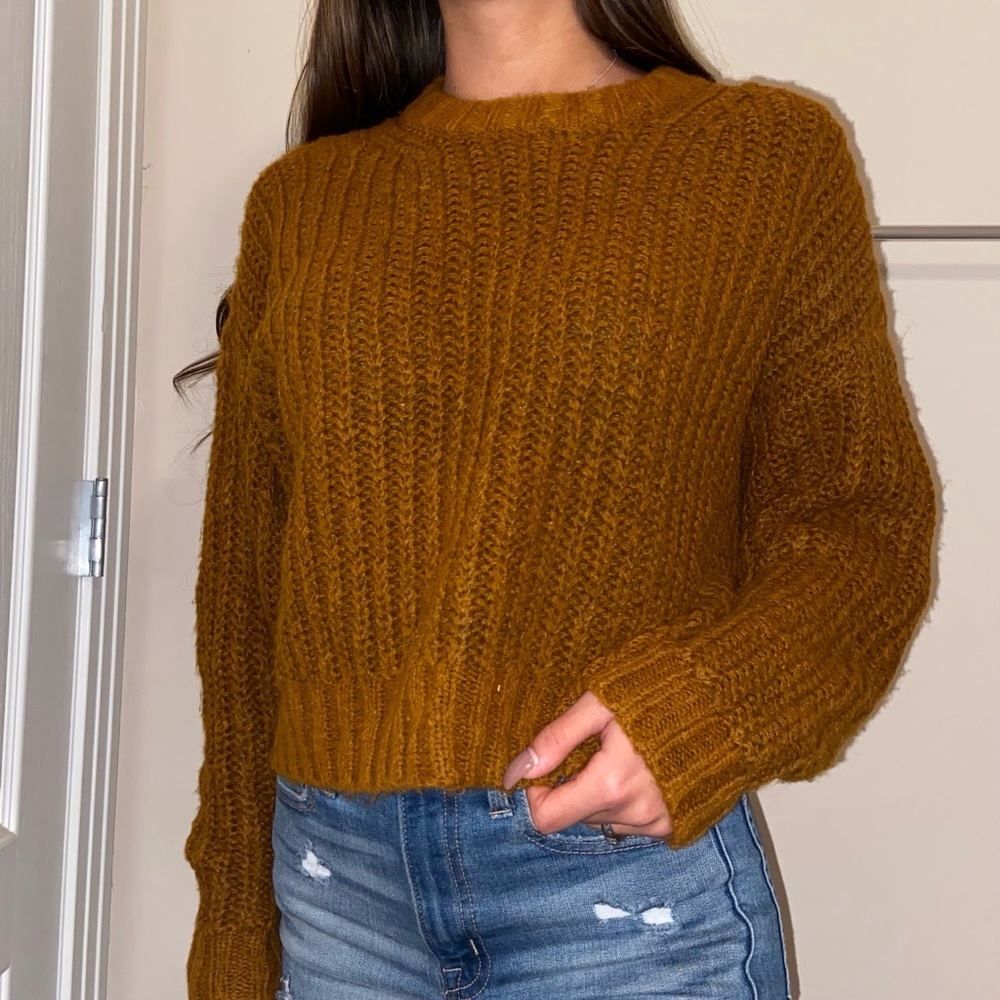 American Eagle sweater